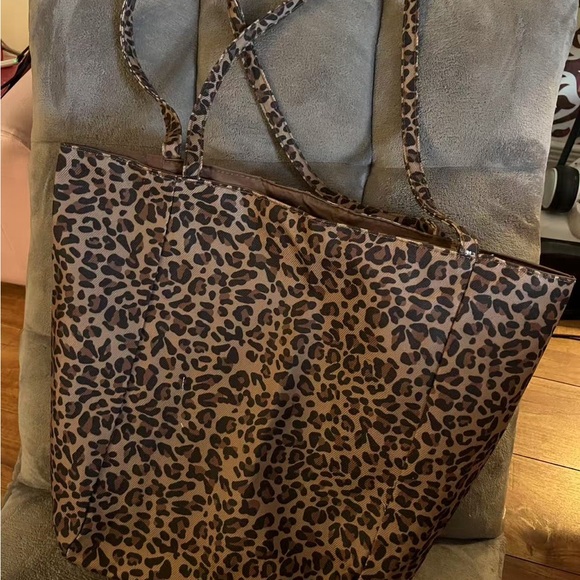 Leopard Print Tote Bag - Picture 3 of 3